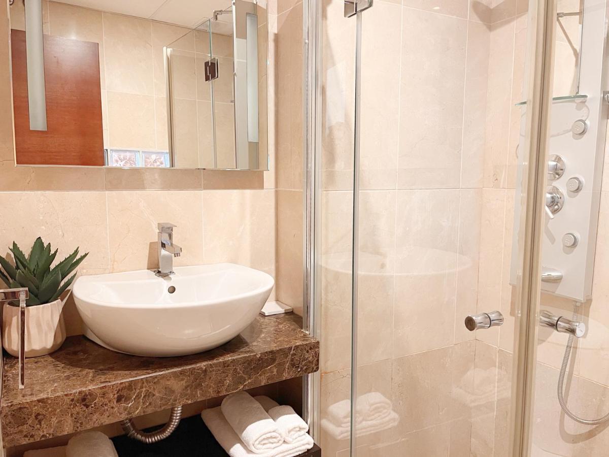 Homely Malaga Carreteria Con Piscina Ngoại thất bức ảnh