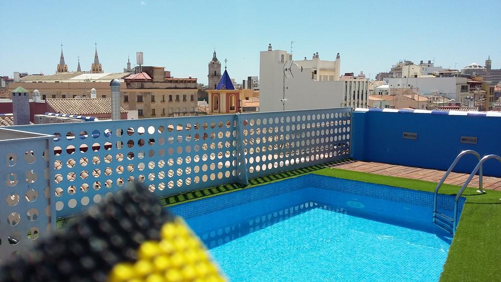 Homely Malaga Carreteria Con Piscina Ngoại thất bức ảnh